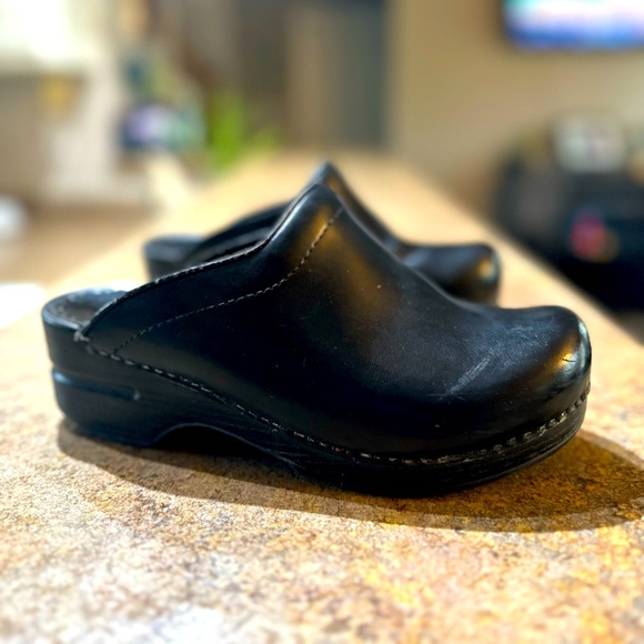 Women’s Dansko Sonja Mules Shoes - Picture 3 of 6